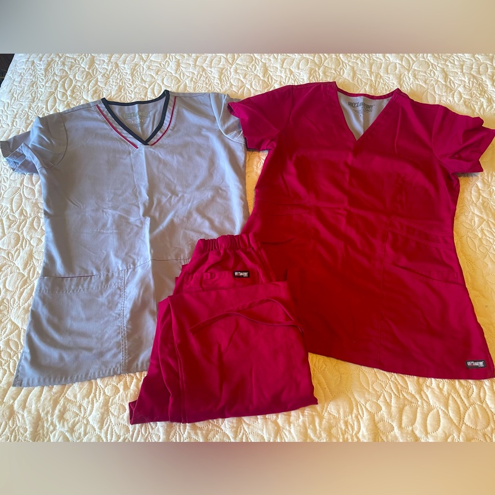 Grey’s Anatomy scrub set